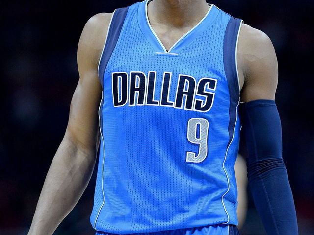 Report: Kings potentially a 'dark horse' destination for Rondo