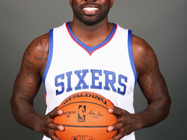 PHOTO: The 76ers got Jason Richardson diapers for his birthday