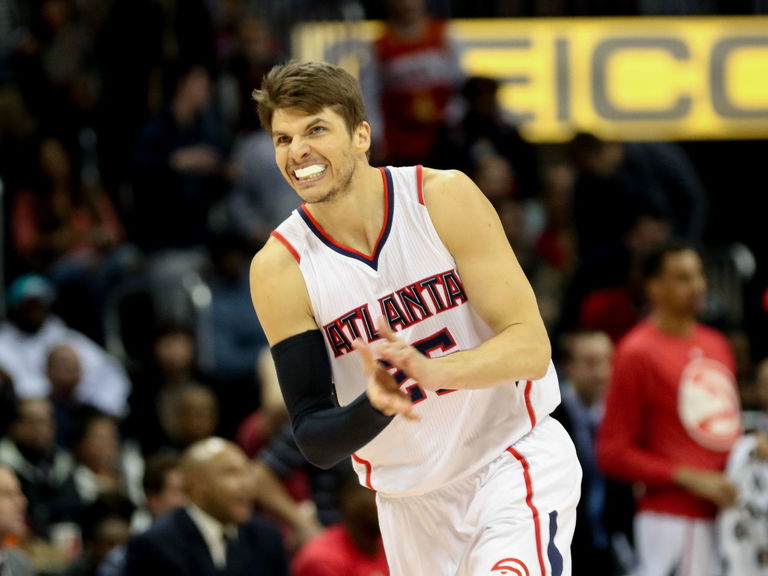 VIDEO Kyle Korver dunks for 1st time since Nov. 2012