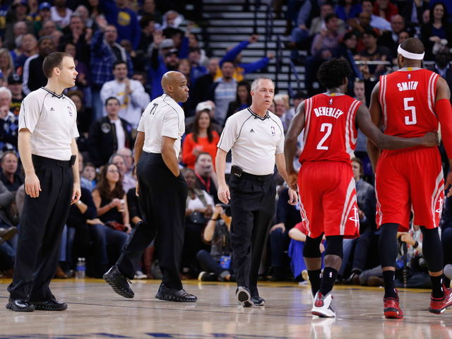 VIDEO: Rockets' Josh Smith ejected in loss to Warriors