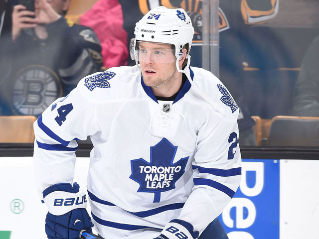 Holland agrees to 1-year deal with Maple Leafs