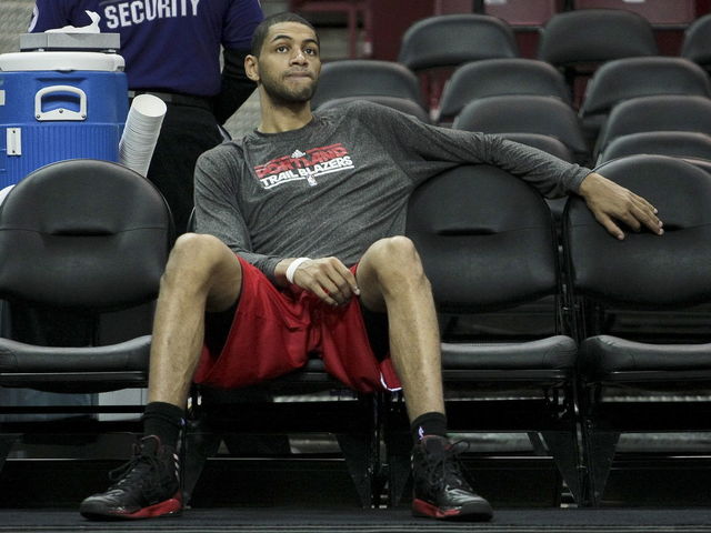 Blazers' Nicolas Batum will play in Game 1 vs. Grizzlies; C.J. McCollum practicing