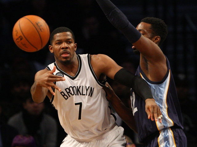 Joe Johnson playing through knee and ankle tendinits