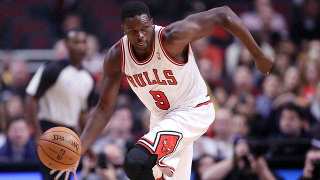 VIDEO: Bulls honor Luol Deng with emotional tribute video