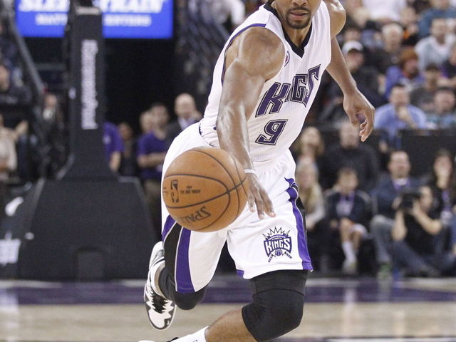 Kings trade Ramon Sessions to Wizards for Andre Miller