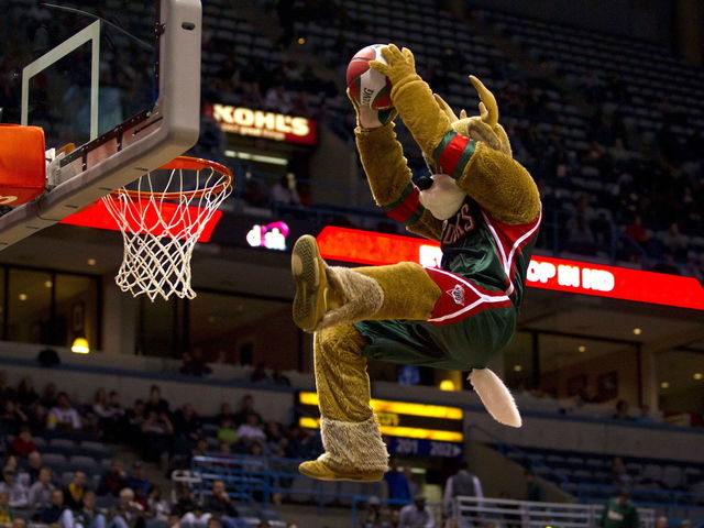 Milwaukee officials, Bucks president say arena deal close