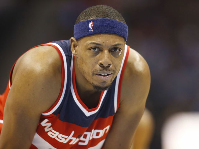 VIDEO: Paul Pierce tries to rattle the Islanders in support of the Capitals