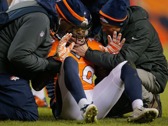 Judge approves potential $1-billion plan to resolve thousands of NFL concussion lawsuits