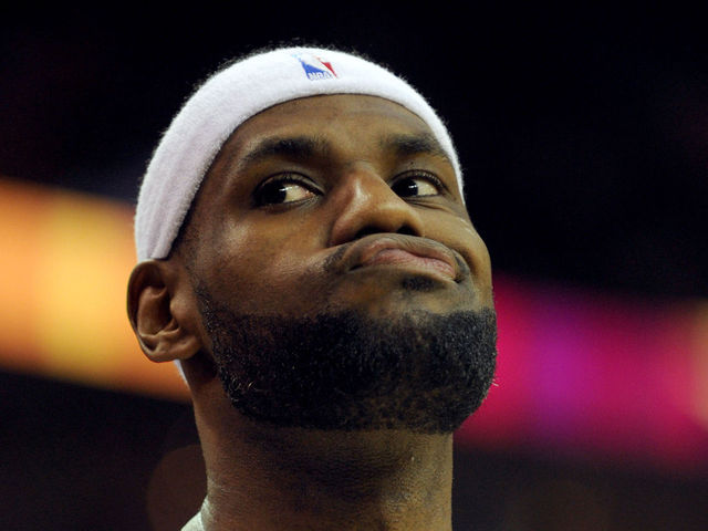 LeBron on playing through wrist sprain: 'It was a little sore ... but it was good'