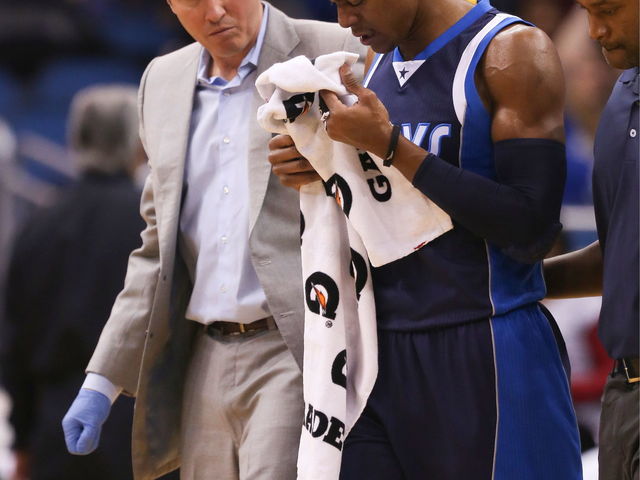 VIDEO: Rondo busted open by knee to face, diagnosed with head injury