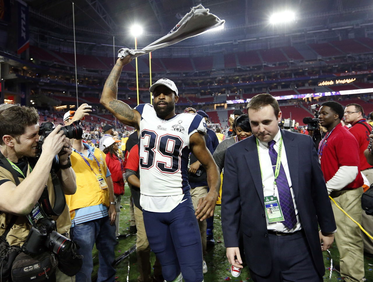 Robert Kraft sends note with Brandon Browner's Super Bowl ring - Sports  Illustrated