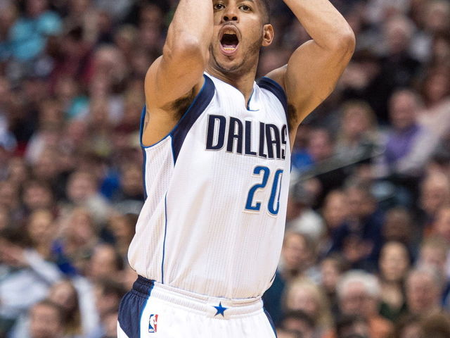 Mavericks' Harris left Monday night's game with left ankle injury, X-rays negative