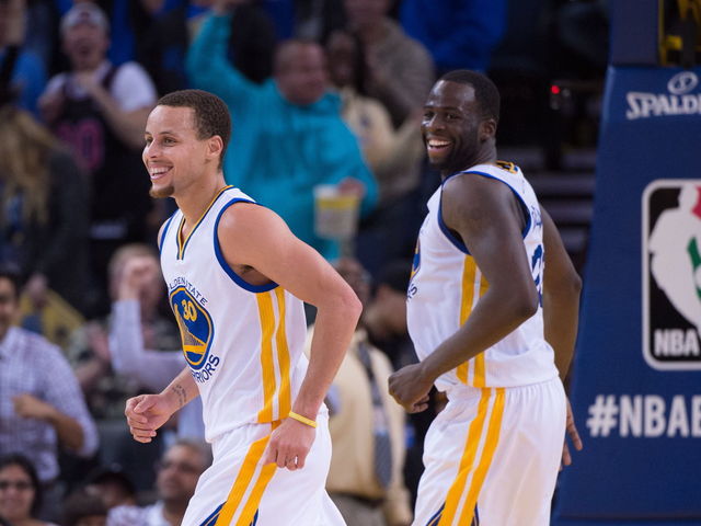 Curry's 51 points lead Warriors past Mavericks