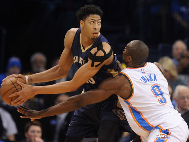 Davis scores 41, hits buzzer-beater to top Westbrook's career-high 48