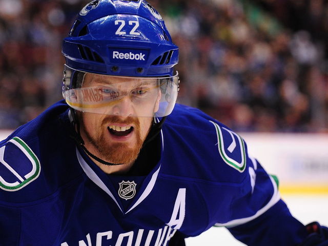 VIDEO: Daniel Sedin's moment of tooth