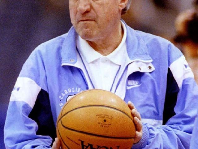 Former North Carolina coach Dean Smith dies at age 83