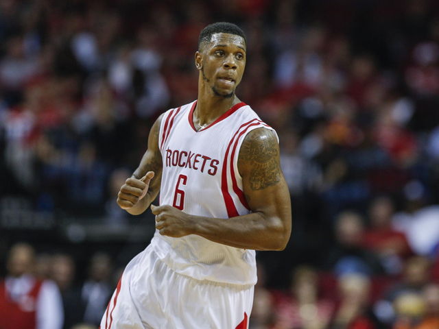 Rockets' Jones has partially collapsed lung, out at least 1 week