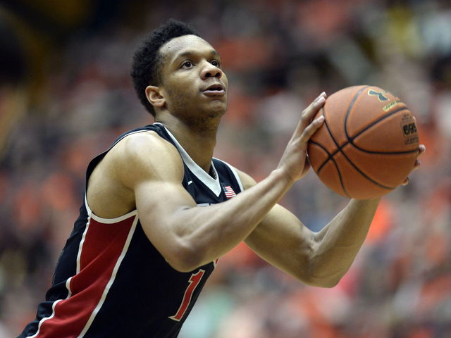 UNLV leading scorer Rashad Vaughn suffers torn meniscus, out indefinitely