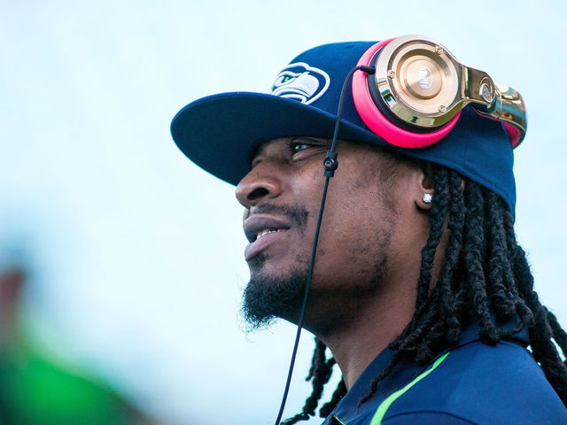 Report: Marshawn Lynch's playing future could hinge on back issues