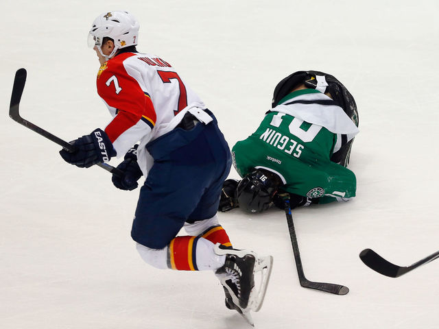 Panthers' Kulikov offered in-person hearing for clipping Stars' Seguin