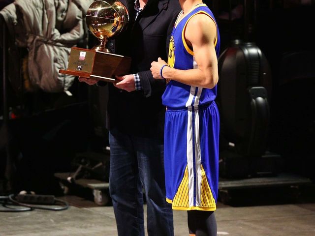 Steph Curry wins NBA All-Star Three-Point Shootout