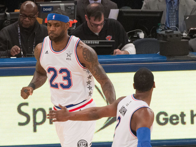 VIDEO: LeBron with another ridiculous alley-oop finish