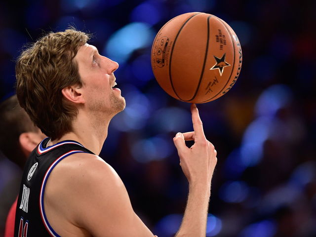 VIDEO: Lowry and Nowitzki trade ultra-rare dunks