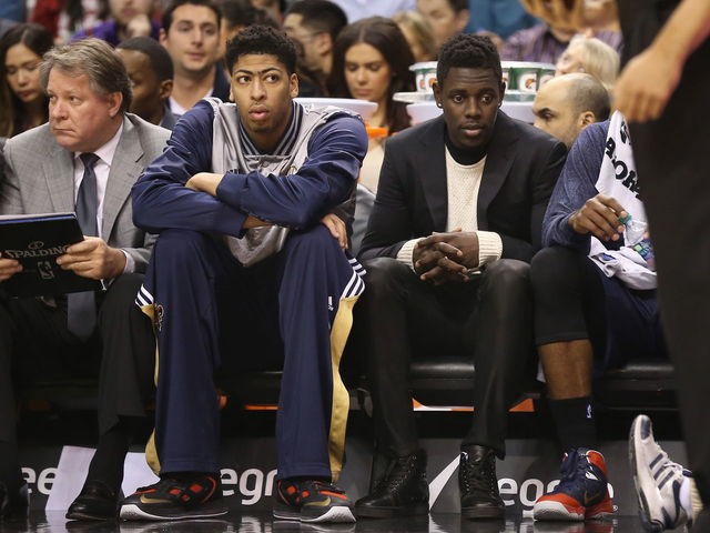 Jrue Holiday aggravates stress reaction in leg, out at least 3 more weeks