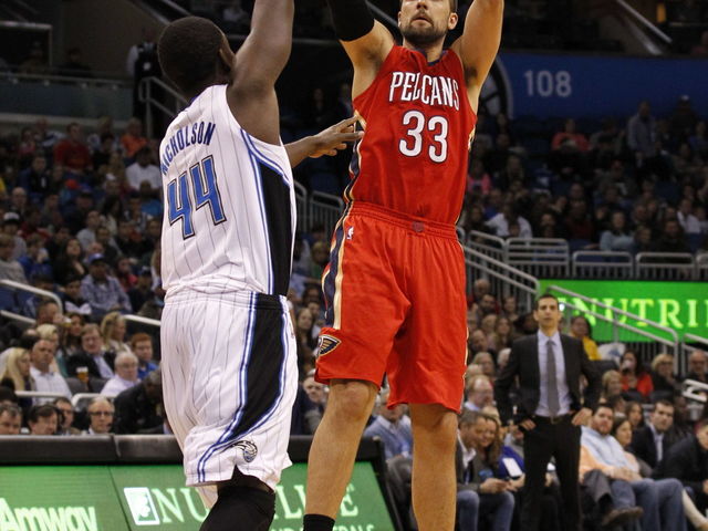 Pelicans' Ryan Anderson suffers right knee sprain, will have MRI on Sunday