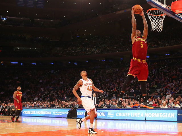 Cavaliers rout Knicks in J.R. Smith's highlight-filled return to MSG