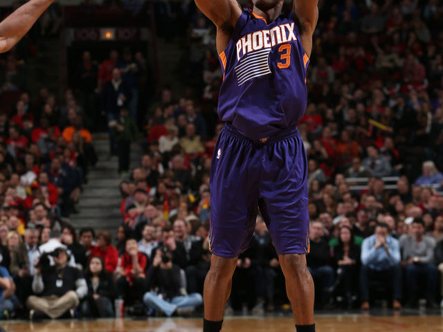 Report: Suns to re-sign Knight to 5-year, $70M deal; could explore Bledsoe trade