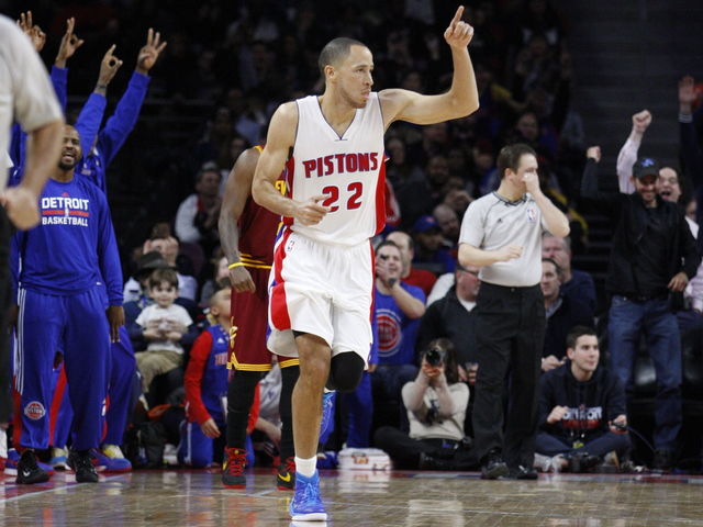 VIDEO: Tayshaun Prince dunks in return to The Palace