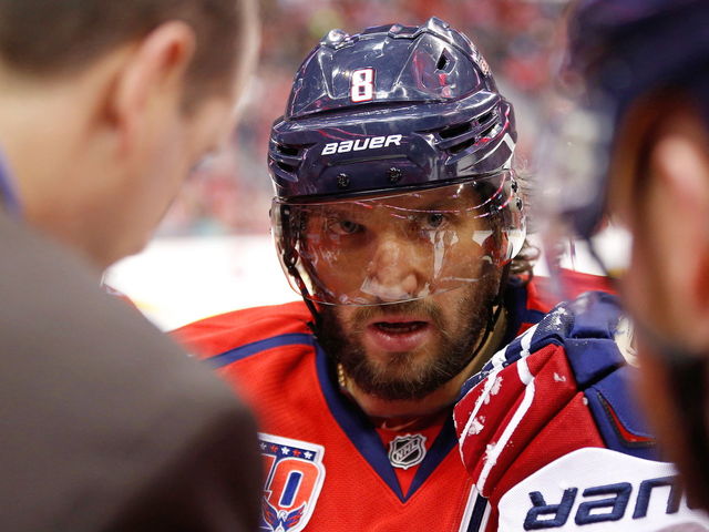 VIDEO: Capitals' Ovechkin lays dangerous hit on Islanders' Hickey