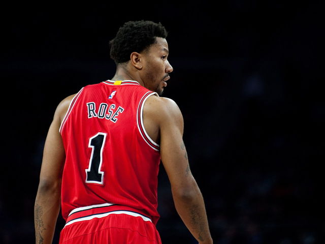 Derrick Rose starts rehab 1 day after surgery